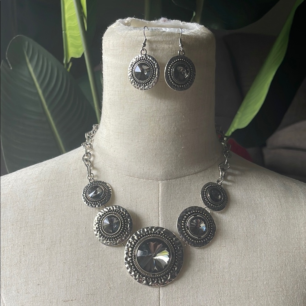 Elegant Silver Jewelry Set